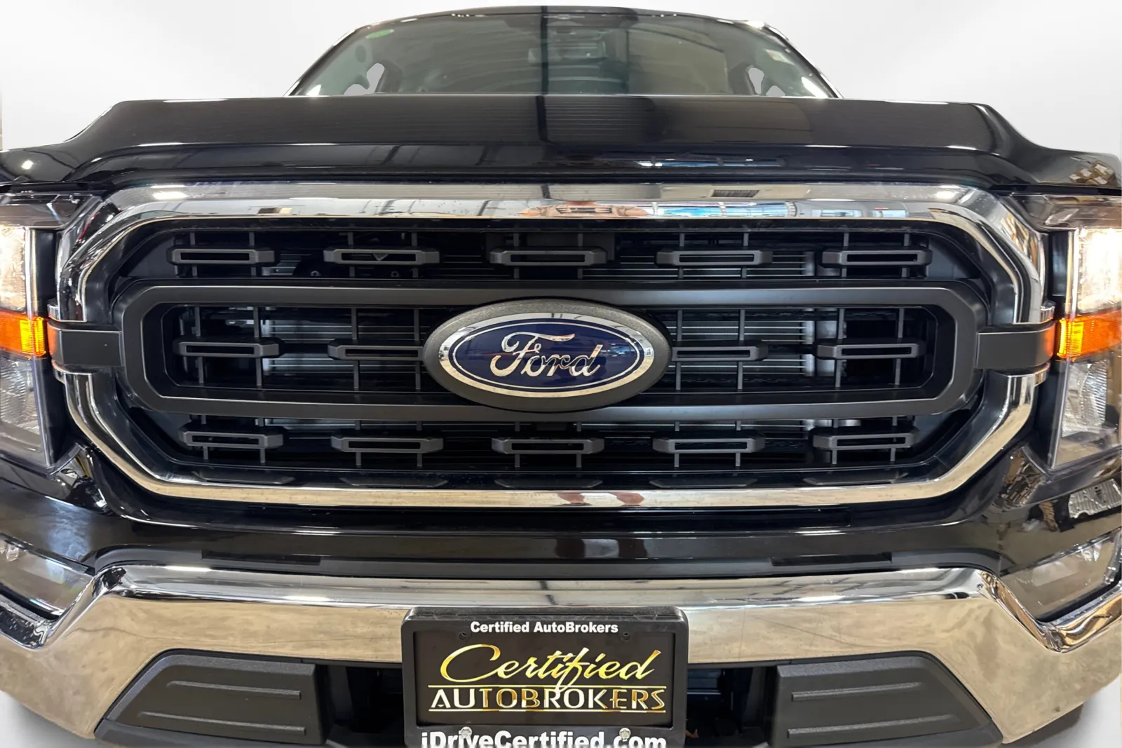 2023 Ford F-150 XLT photo 3