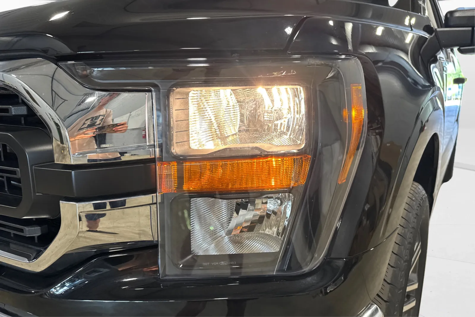 2023 Ford F-150 XLT photo 4