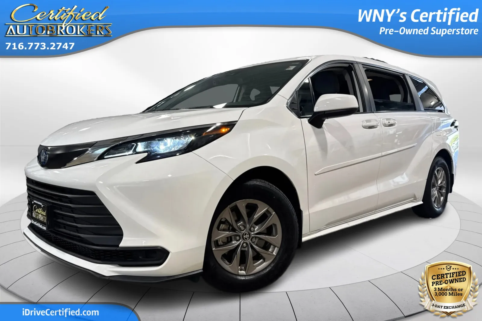 White 2024 Toyota Sienna LE AWD for sale in Grand Island, NY