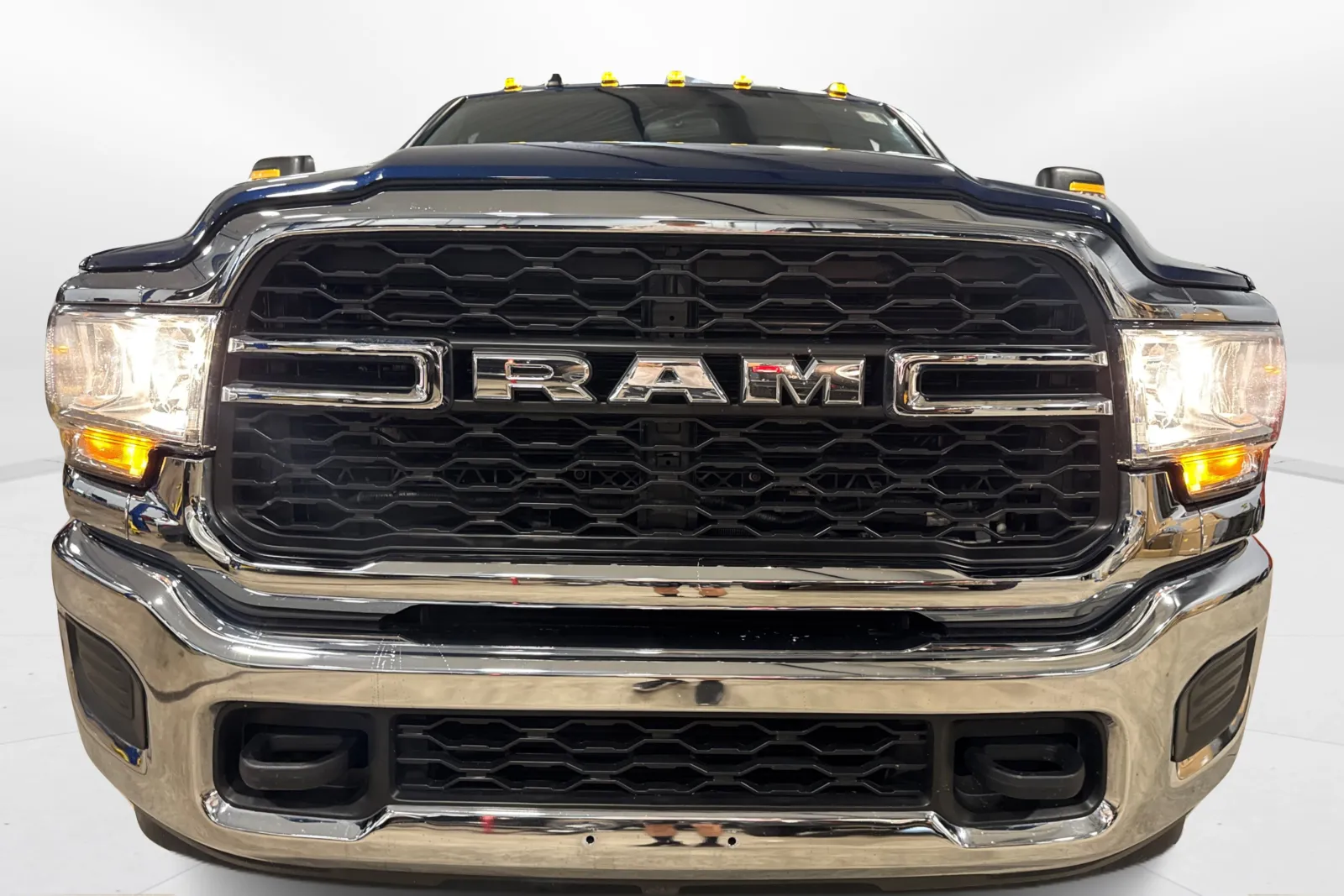 2024 Ram 3500 Tradesman photo 3