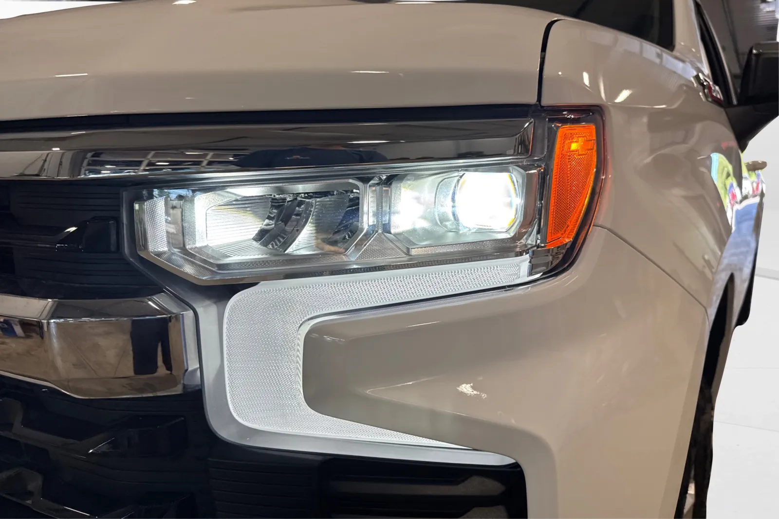 2024 Chevrolet Silverado 1500 LT Z71 photo 4