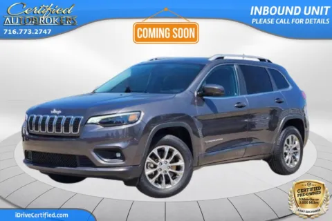 Gray 2019 Jeep Cherokee Latitude Plus 4x4 for sale in Grand Island, NY