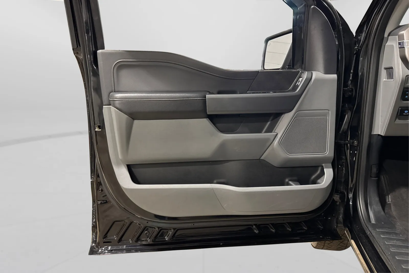 2024 Ford F-150 XLT photo 4