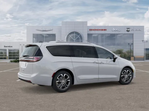More photos of 2026 Chrysler Pacifica Pinnacle at Gene Steffy Chrysler Dodge Jeep RAM, NE