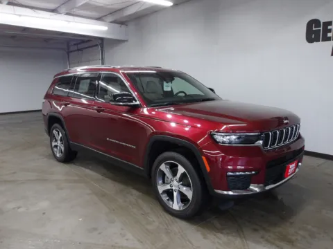 More photos of 2023 Jeep Grand Cherokee L Limited at Gene Steffy Chrysler Dodge Jeep RAM, NE