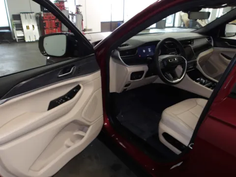 More photos of 2023 Jeep Grand Cherokee L Limited at Gene Steffy Chrysler Dodge Jeep RAM, NE
