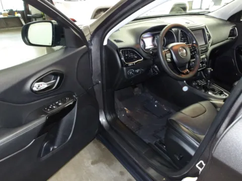 More photos of 2023 Jeep Cherokee Altitude Lux at Gene Steffy Chrysler Dodge Jeep RAM, NE