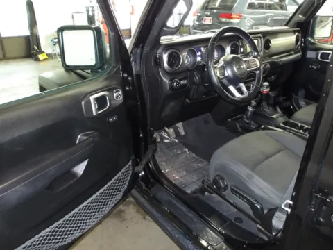 More photos of 2020 Jeep Gladiator Sport S at Gene Steffy Chrysler Dodge Jeep RAM, NE