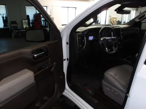 More photos of 2021 Chevrolet Silverado 1500 LT Trail Boss at Gene Steffy Chrysler Dodge Jeep RAM, NE