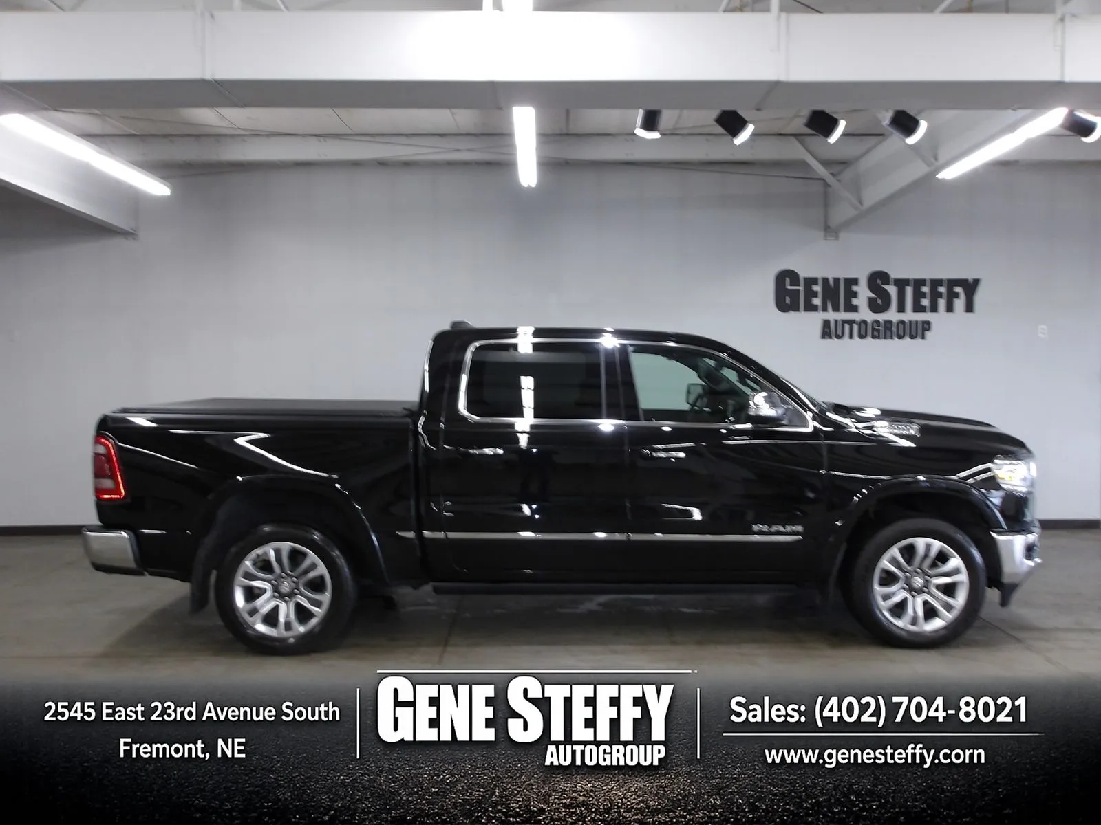 Black 2022 Ram 1500 Limited for sale in Fremont, NE