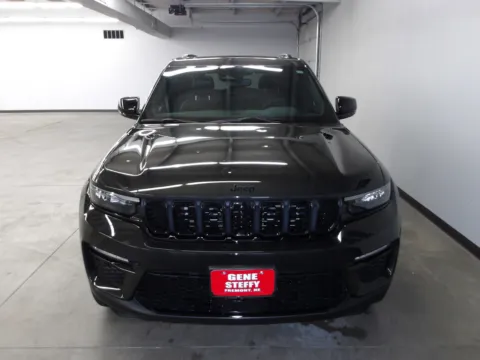 Another view of 2024 Jeep Grand Cherokee Limited for sale in Fremont, NE at Gene Steffy Chrysler Dodge Jeep RAM