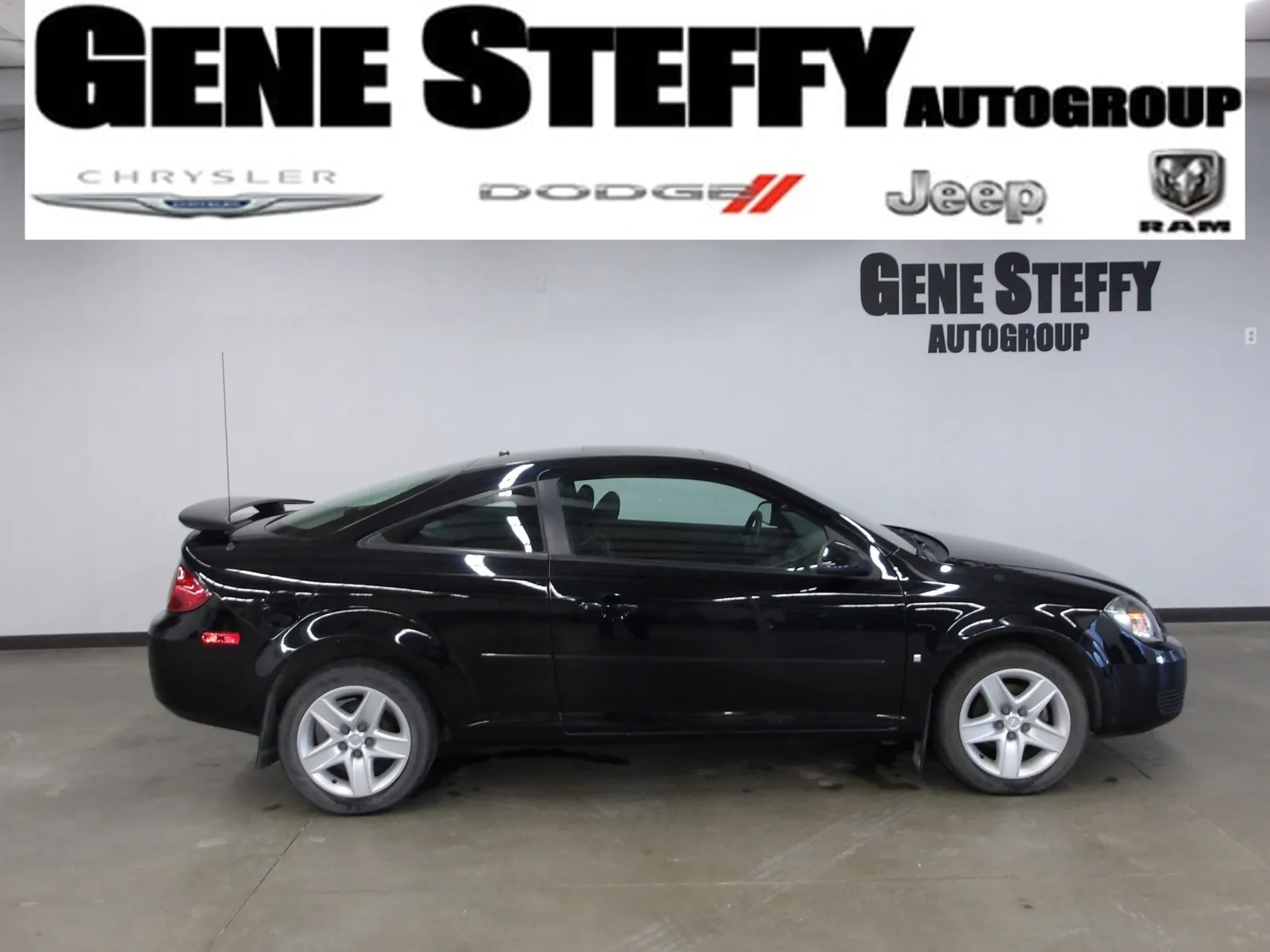 Used 2007 Pontiac G5 Base with VIN 1G2AL15F477264424 for sale in Fremont, NE