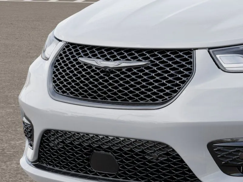 2026 Chrysler Pacifica Limited - Photo 11