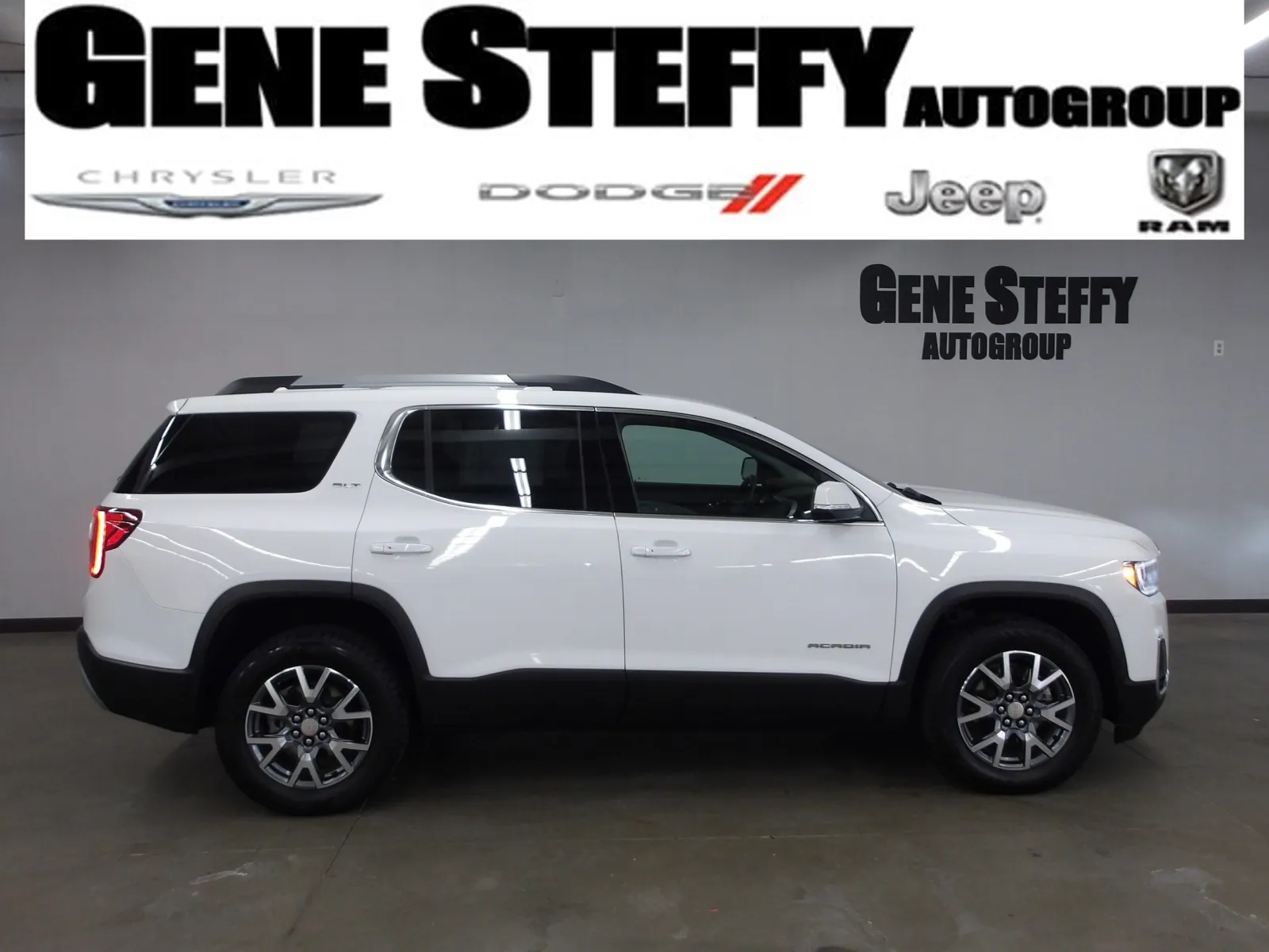 White 2023 GMC Acadia SLT for sale in Fremont, NE
