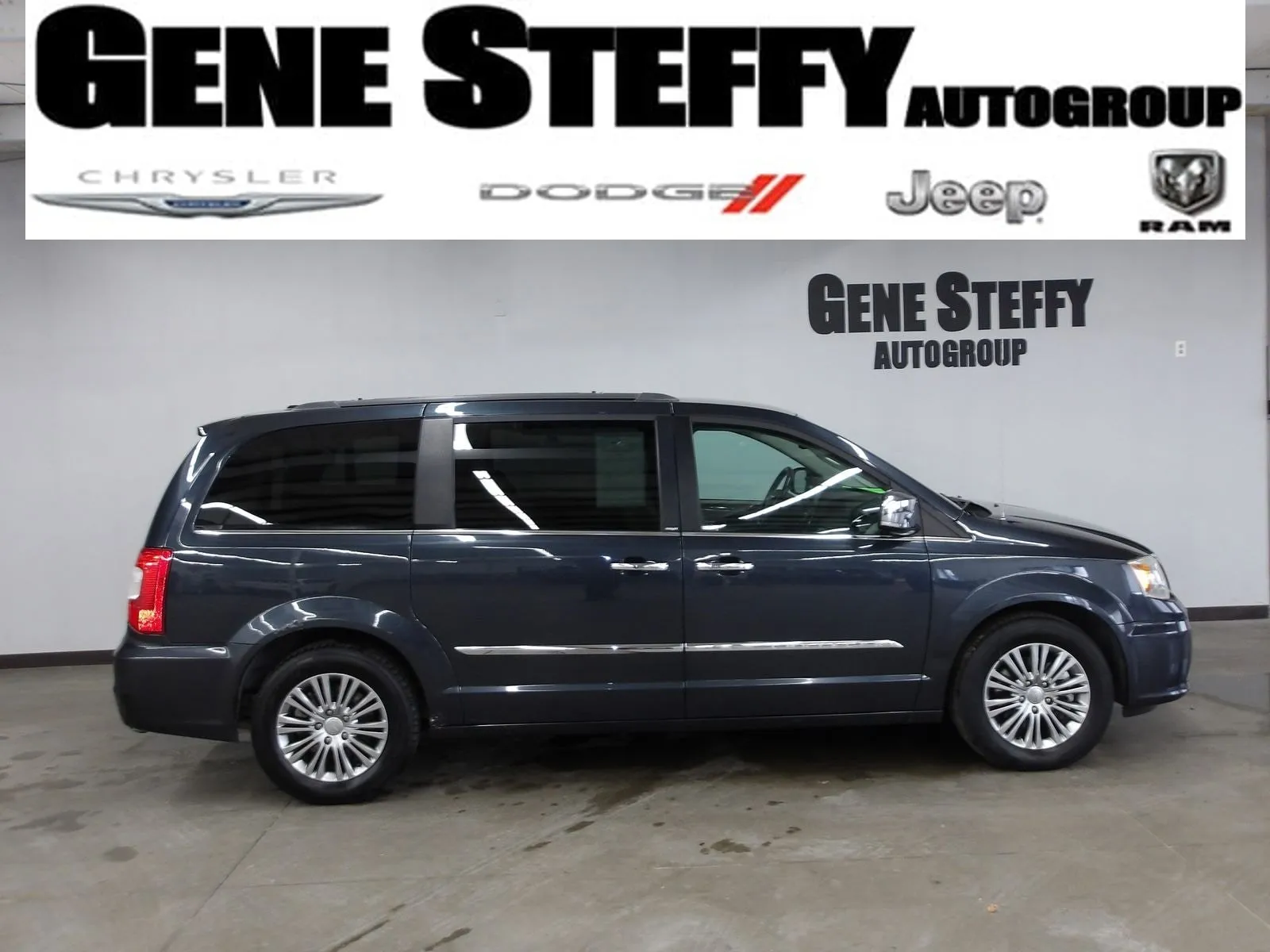 2014 Chrysler Town & Country Touring-L for sale in Fremont, NE