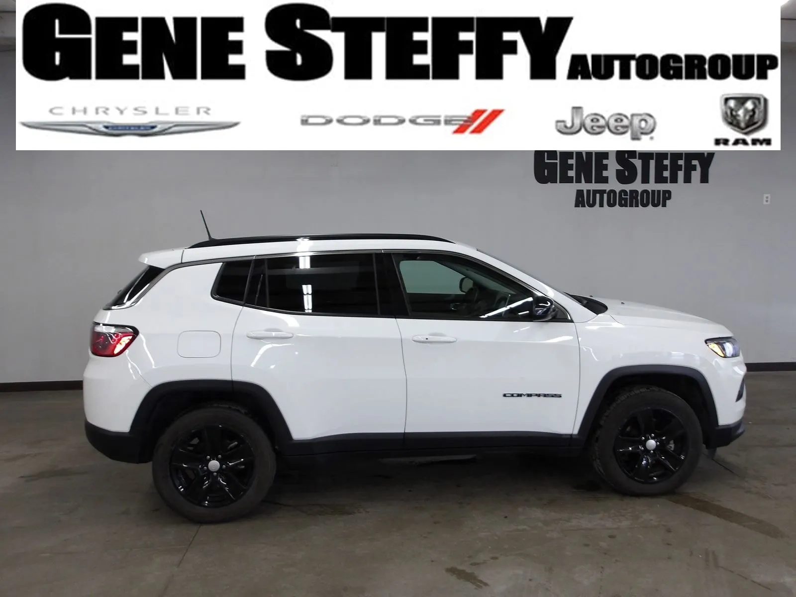 White 2022 Jeep Compass Latitude for sale in Fremont, NE