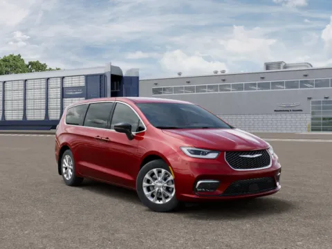 More photos of 2026 Chrysler Pacifica Select at Gene Steffy Chrysler Dodge Jeep RAM, NE