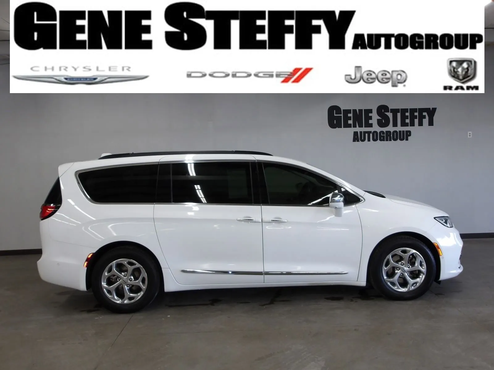 2022 Chrysler Pacifica Limited for sale in Fremont, NE