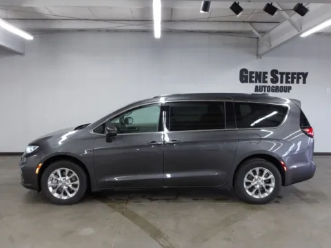 More photos of 2022 Chrysler Pacifica Touring L at Gene Steffy Chrysler Dodge Jeep RAM, NE