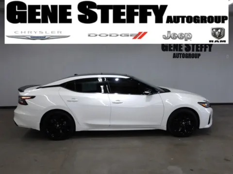 White 2022 Nissan Maxima SR for sale in Fremont, NE