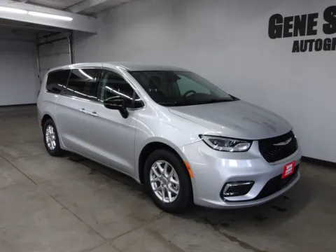 More photos of 2024 Chrysler Pacifica Touring L at Gene Steffy Chrysler Dodge Jeep RAM, NE