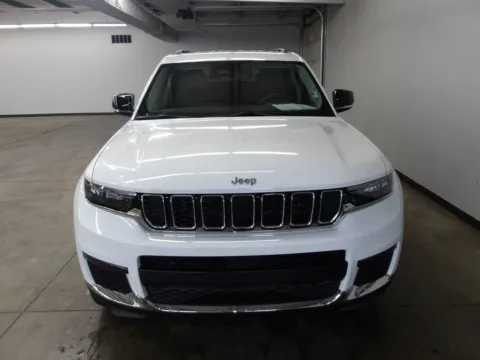 Another view of 2023 Jeep Grand Cherokee L Limited for sale in Fremont, NE at Gene Steffy Chrysler Dodge Jeep RAM