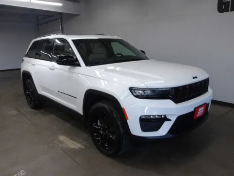 More photos of 2023 Jeep Grand Cherokee Limited at Gene Steffy Chrysler Dodge Jeep RAM, NE
