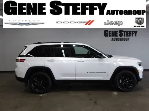 White 2023 Jeep Grand Cherokee Limited for sale in Fremont, NE