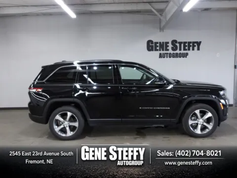 Black 2023 Jeep Grand Cherokee Limited for sale in Fremont, NE