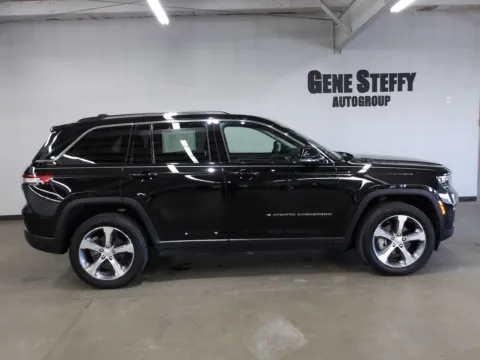 Another view of 2023 Jeep Grand Cherokee Limited for sale in Fremont, NE at Gene Steffy Chrysler Dodge Jeep RAM
