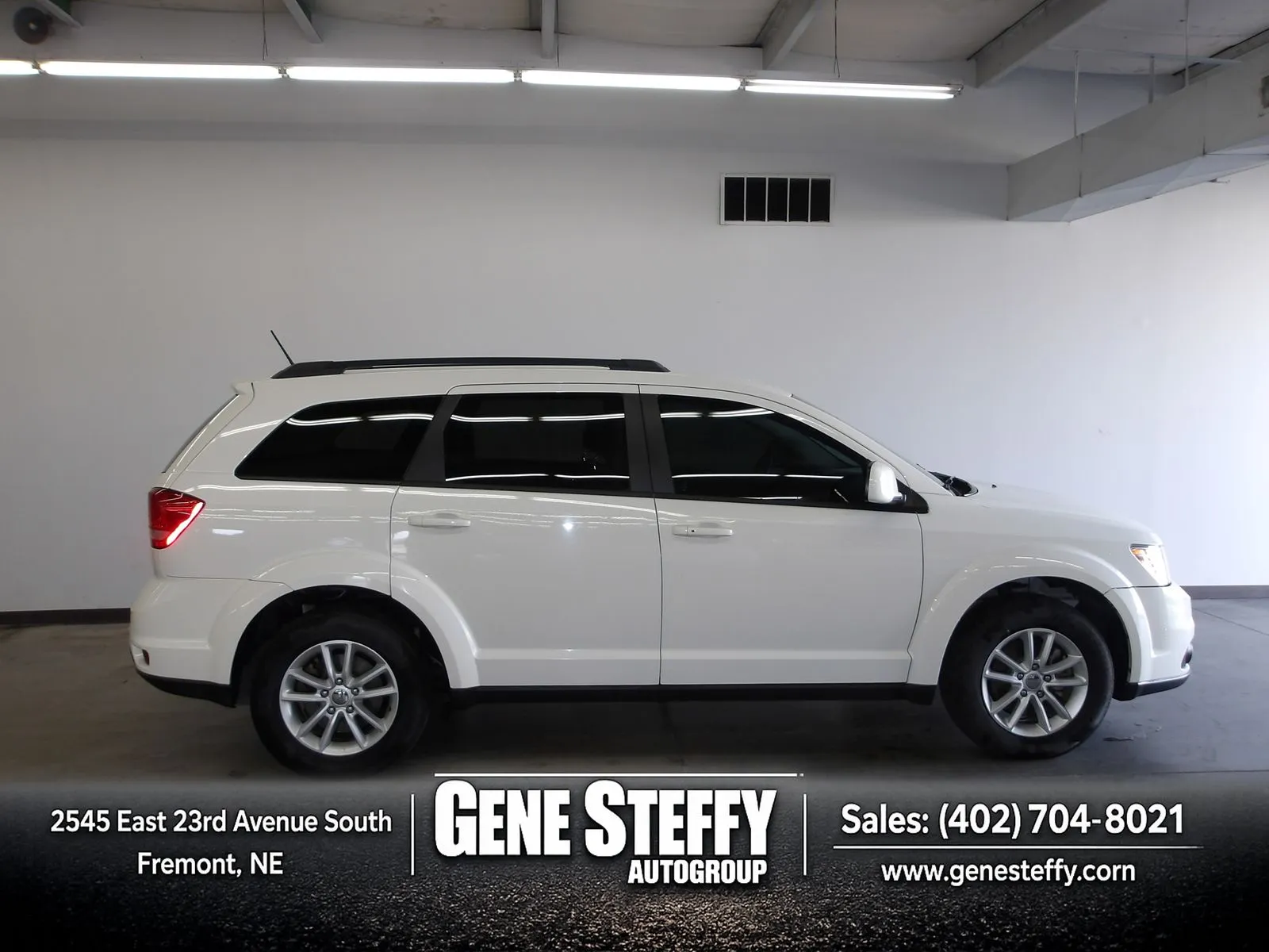 White 2014 Dodge Journey SXT for sale in Fremont, NE