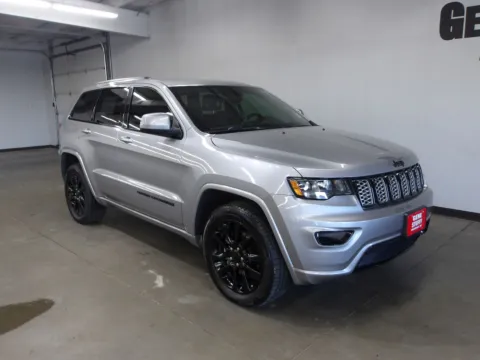 More photos of 2018 Jeep Grand Cherokee Altitude at Gene Steffy Chrysler Dodge Jeep RAM, NE