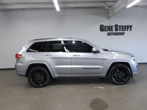Another view of 2018 Jeep Grand Cherokee Altitude for sale in Fremont, NE at Gene Steffy Chrysler Dodge Jeep RAM