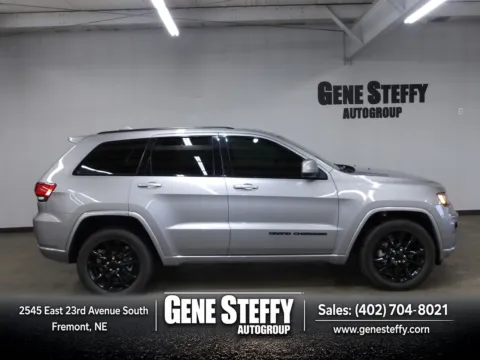 Silver 2018 Jeep Grand Cherokee Altitude for sale in Fremont, NE