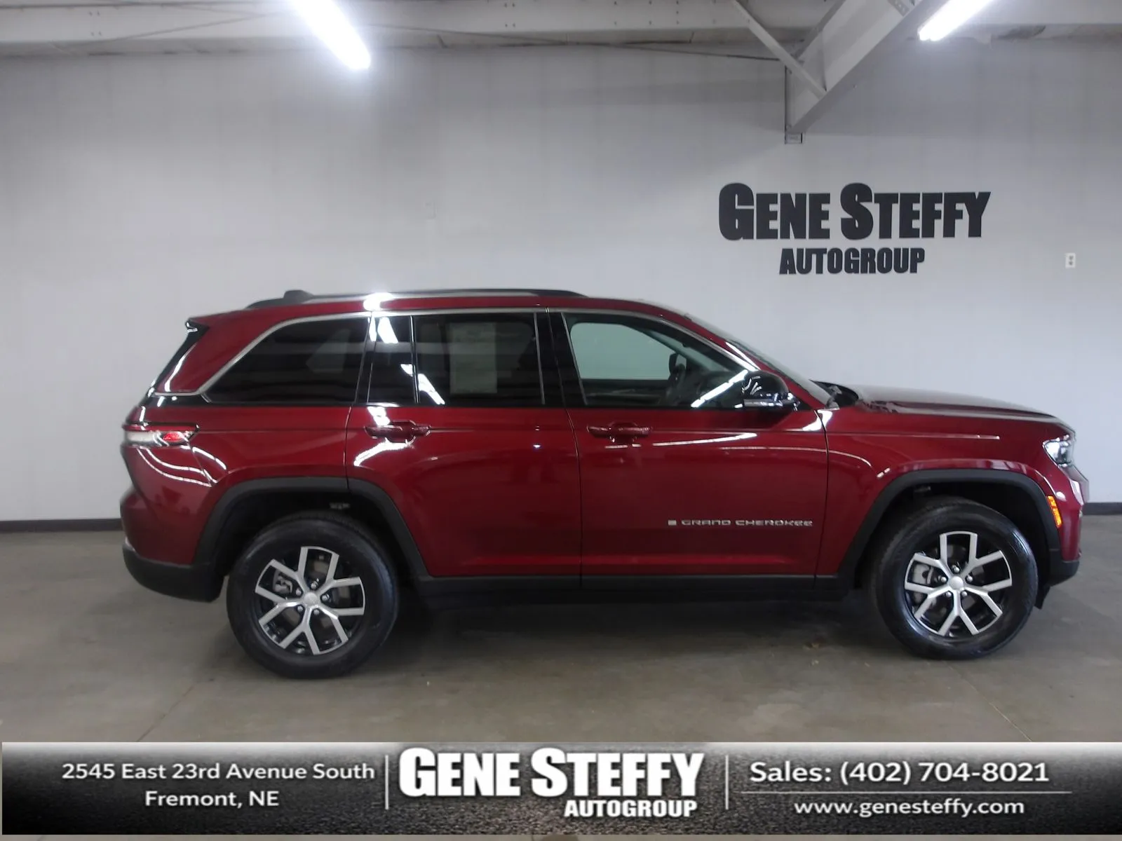 Red 2023 Jeep Grand Cherokee Limited for sale in Fremont, NE