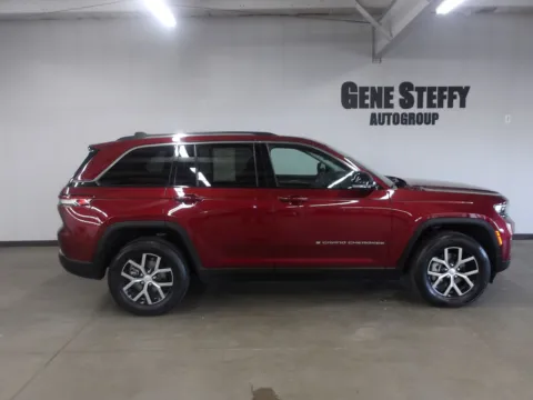 Another view of 2023 Jeep Grand Cherokee Limited for sale in Fremont, NE at Gene Steffy Chrysler Dodge Jeep RAM