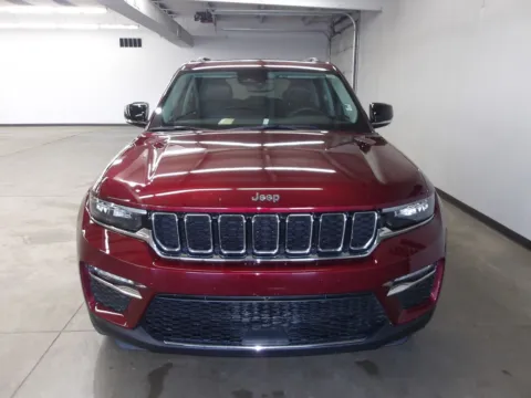 More photos of 2023 Jeep Grand Cherokee Limited at Gene Steffy Chrysler Dodge Jeep RAM, NE