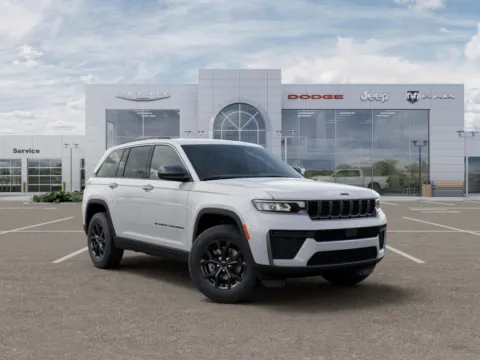 More photos of 2026 Jeep Grand Cherokee Laredo Altitude at Gene Steffy Chrysler Dodge Jeep RAM, NE