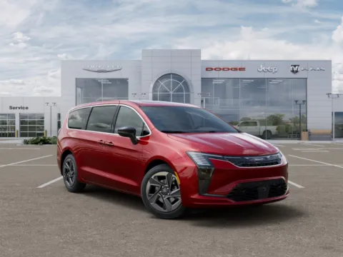 More photos of 2027 Chrysler Pacifica Limited at Gene Steffy Chrysler Dodge Jeep RAM, NE
