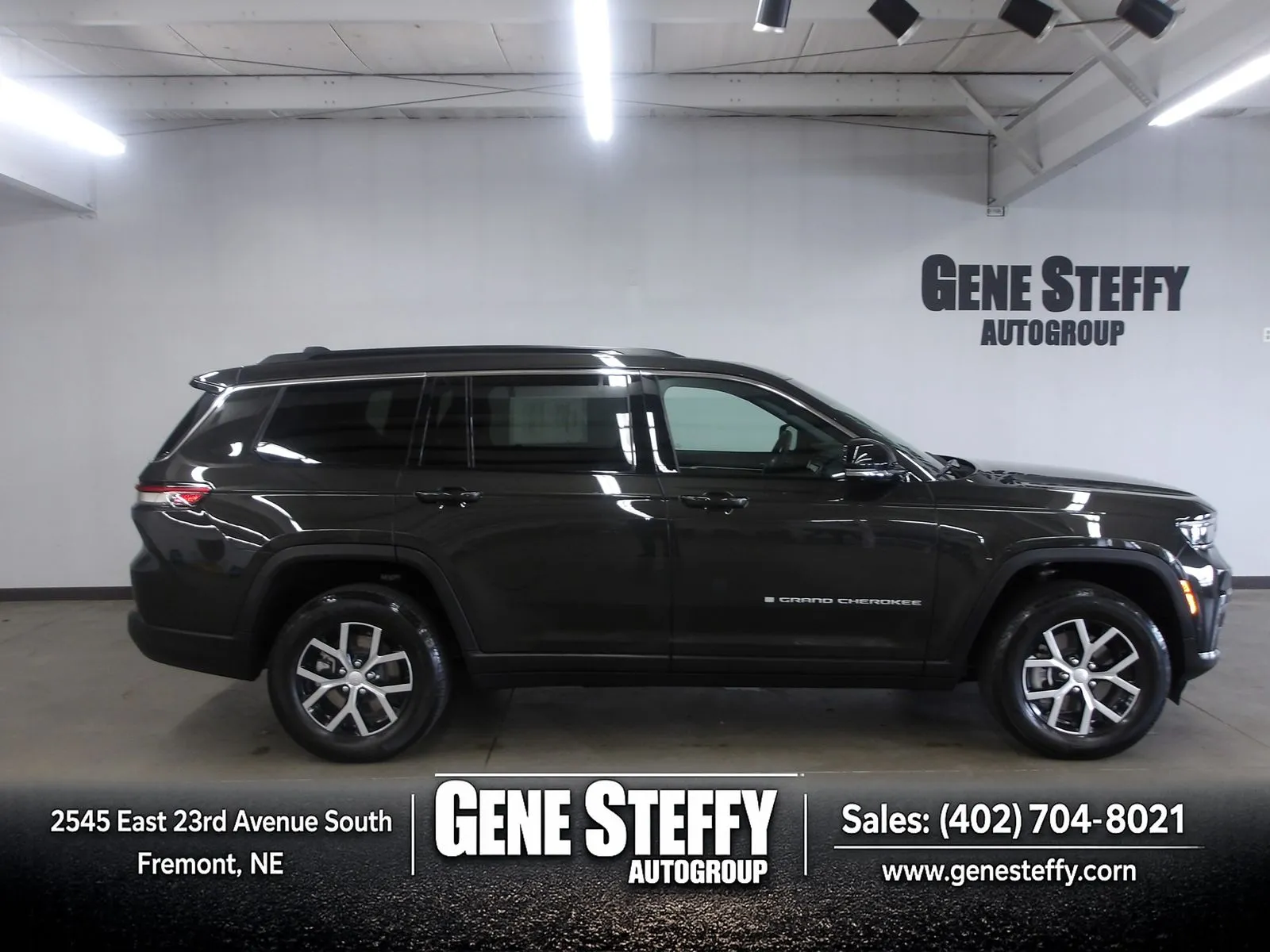 2024 Jeep Grand Cherokee L Limited 4x4's photo
