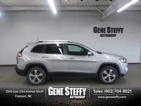 Silver 2019 Jeep Cherokee Limited for sale in Fremont, NE