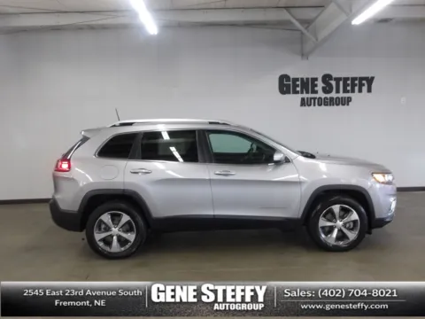 Silver 2019 Jeep Cherokee Limited for sale in Fremont, NE