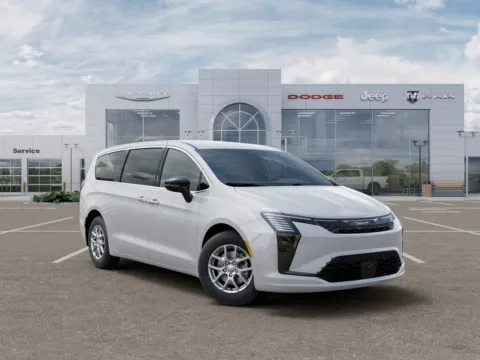 More photos of 2027 Chrysler Pacifica Select at Gene Steffy Chrysler Dodge Jeep RAM, NE