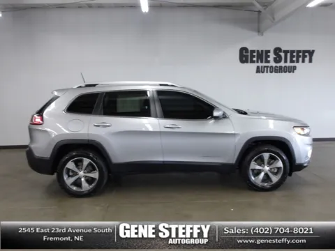 Silver 2020 Jeep Cherokee Limited for sale in Fremont, NE