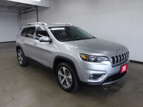More photos of 2020 Jeep Cherokee Limited at Gene Steffy Chrysler Dodge Jeep RAM, NE