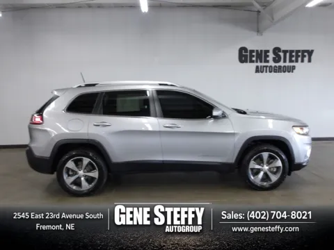 Silver 2020 Jeep Cherokee Limited for sale in Fremont, NE