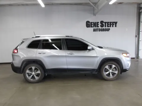 Another view of 2020 Jeep Cherokee Limited for sale in Fremont, NE at Gene Steffy Chrysler Dodge Jeep RAM