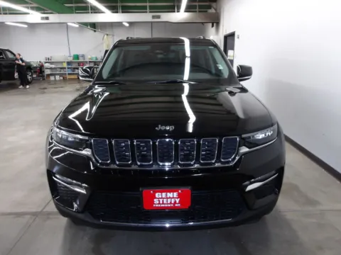 More photos of 2024 Jeep Grand Cherokee Limited at Gene Steffy Chrysler Dodge Jeep RAM, NE