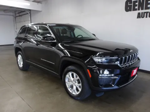 More photos of 2024 Jeep Grand Cherokee Limited at Gene Steffy Chrysler Dodge Jeep RAM, NE