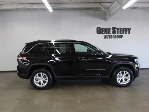 Another view of 2024 Jeep Grand Cherokee Limited for sale in Fremont, NE at Gene Steffy Chrysler Dodge Jeep RAM